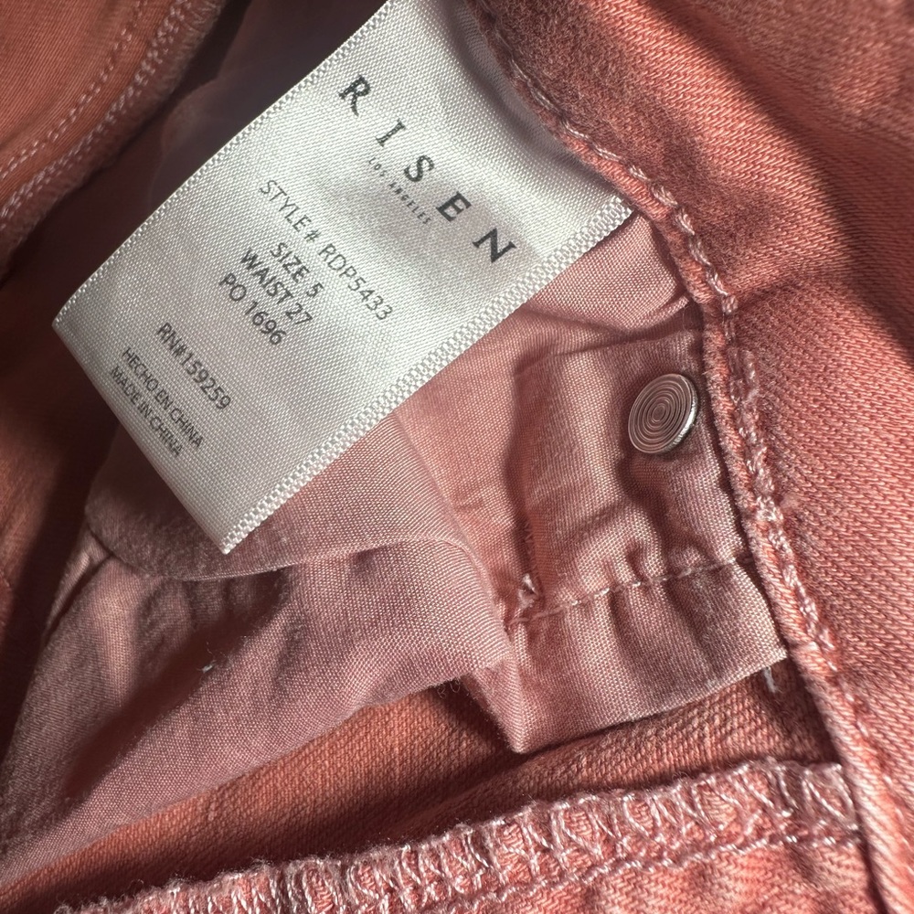 Women's Pink Wide-Leg Flare Jeans with Frayed Hem - Picture 11 of 16